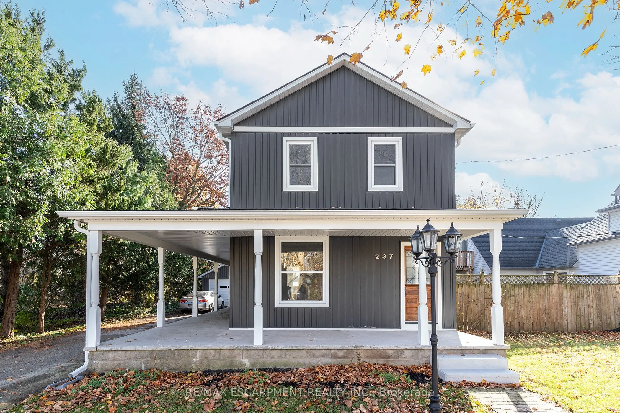 237 MAIN Street E