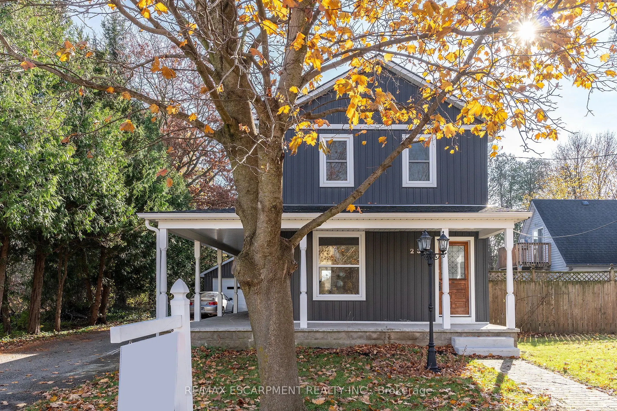 237 MAIN Street E
