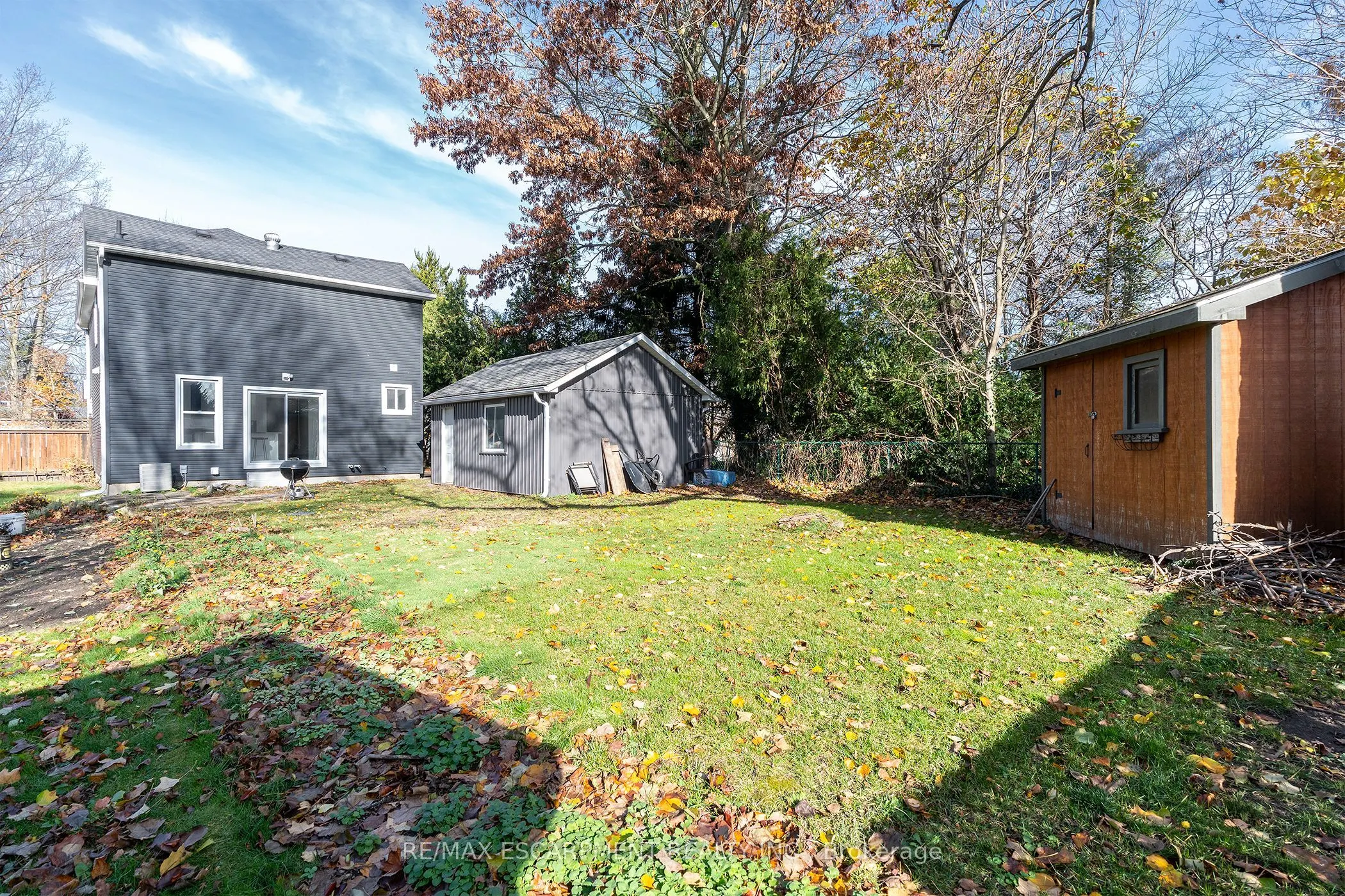 237 MAIN Street E