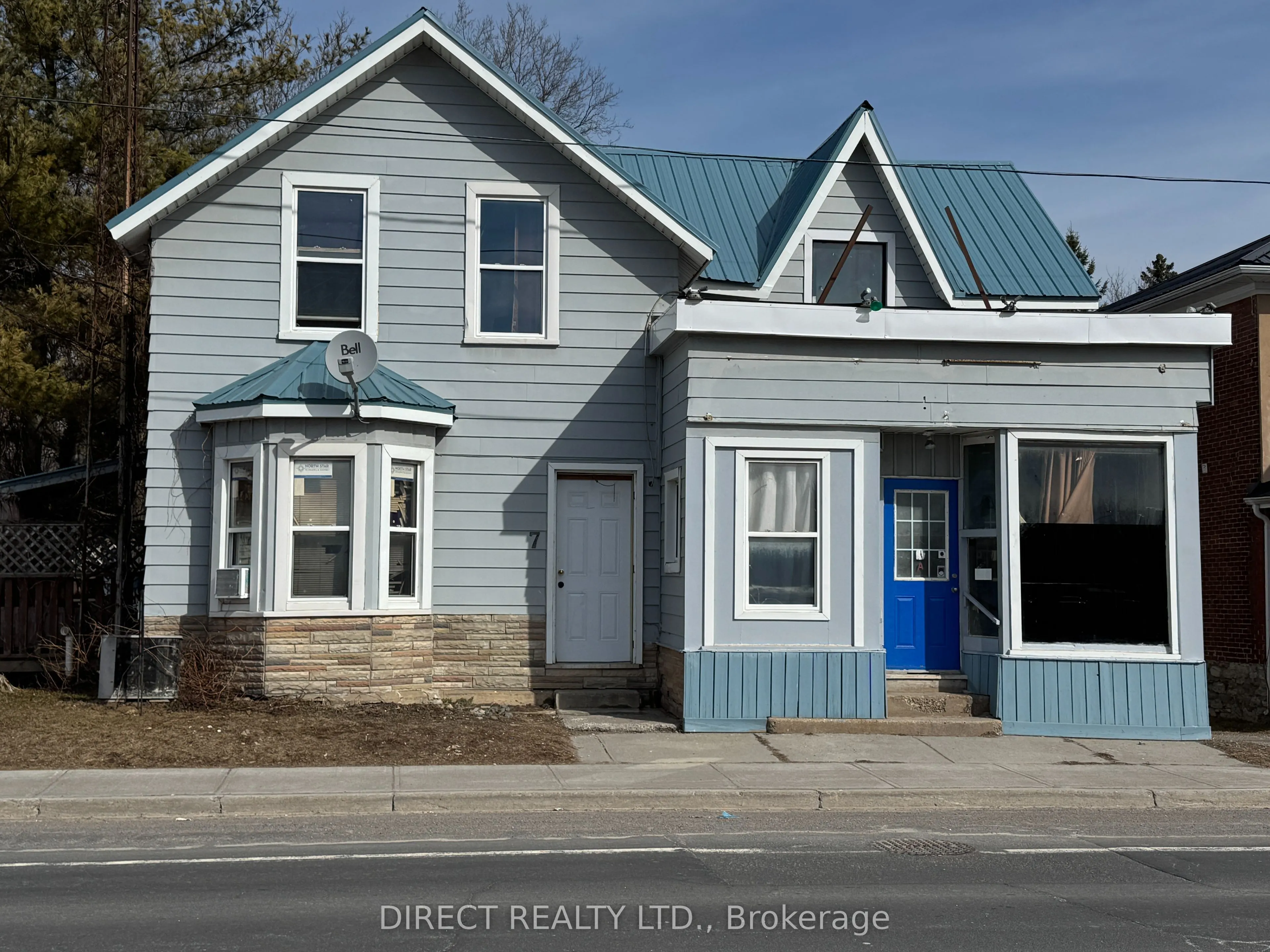 7 Ottawa Street E