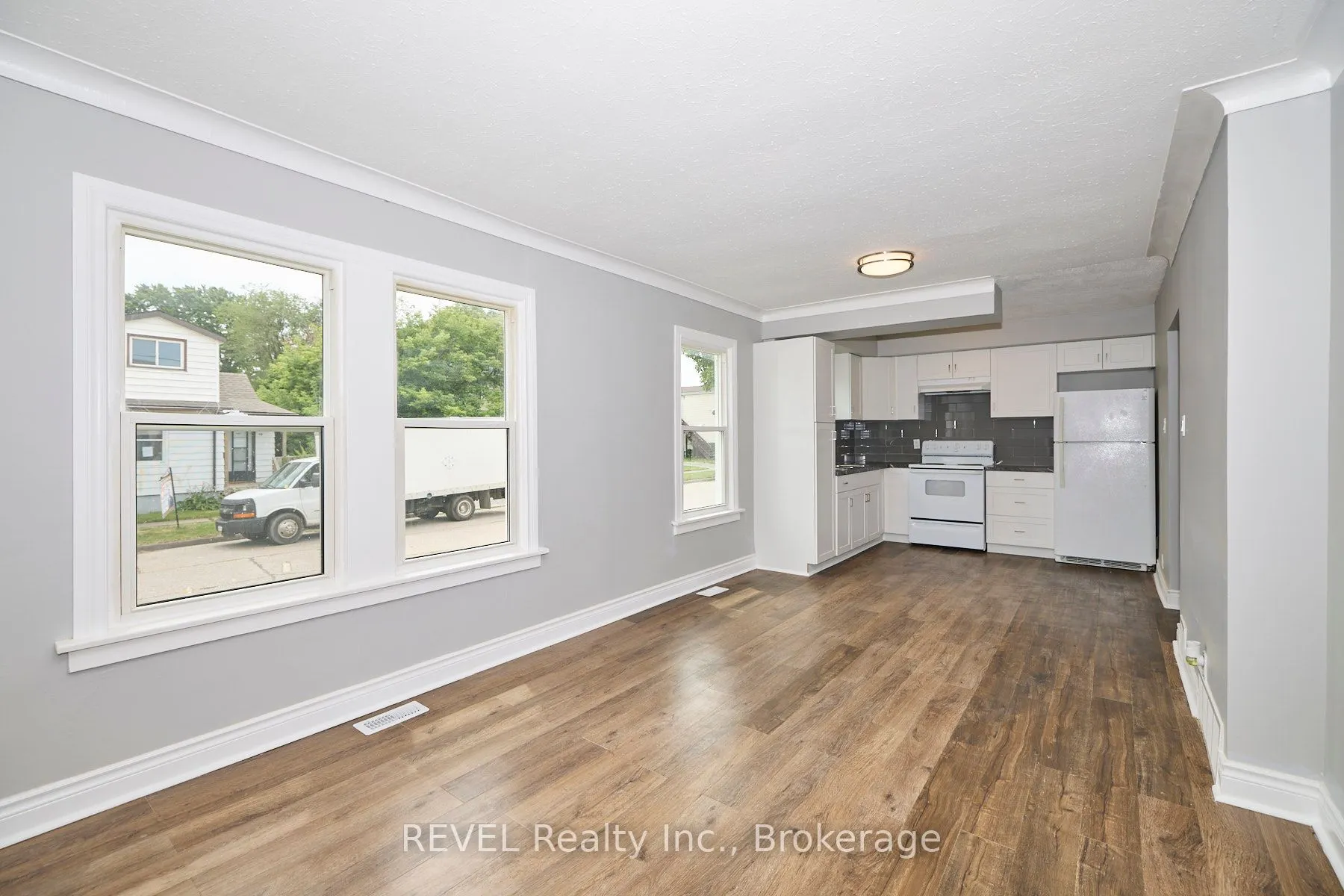 43 COSBY Avenue