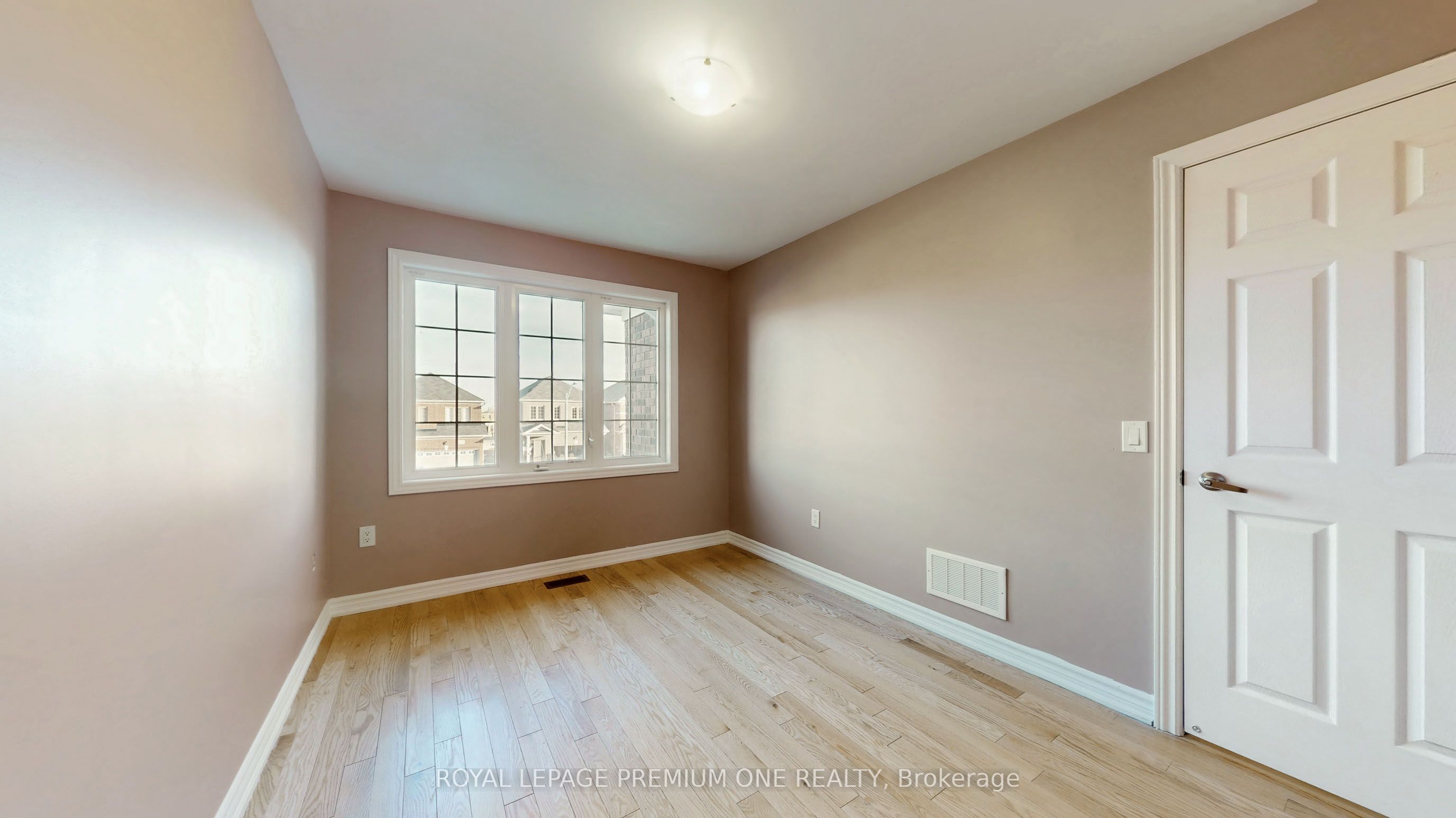 344 Ridley Crescent