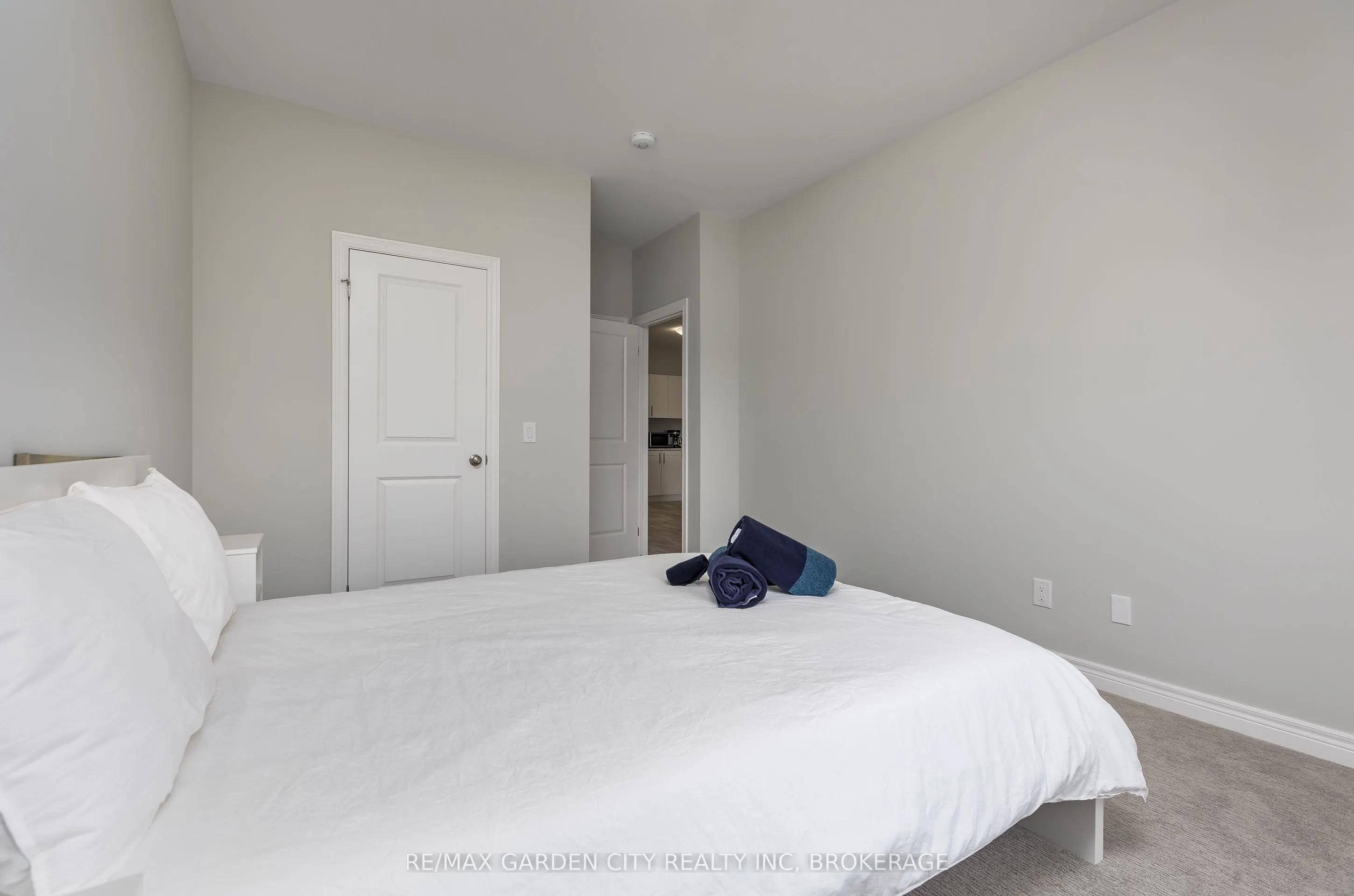 34 BOUNTY Avenue