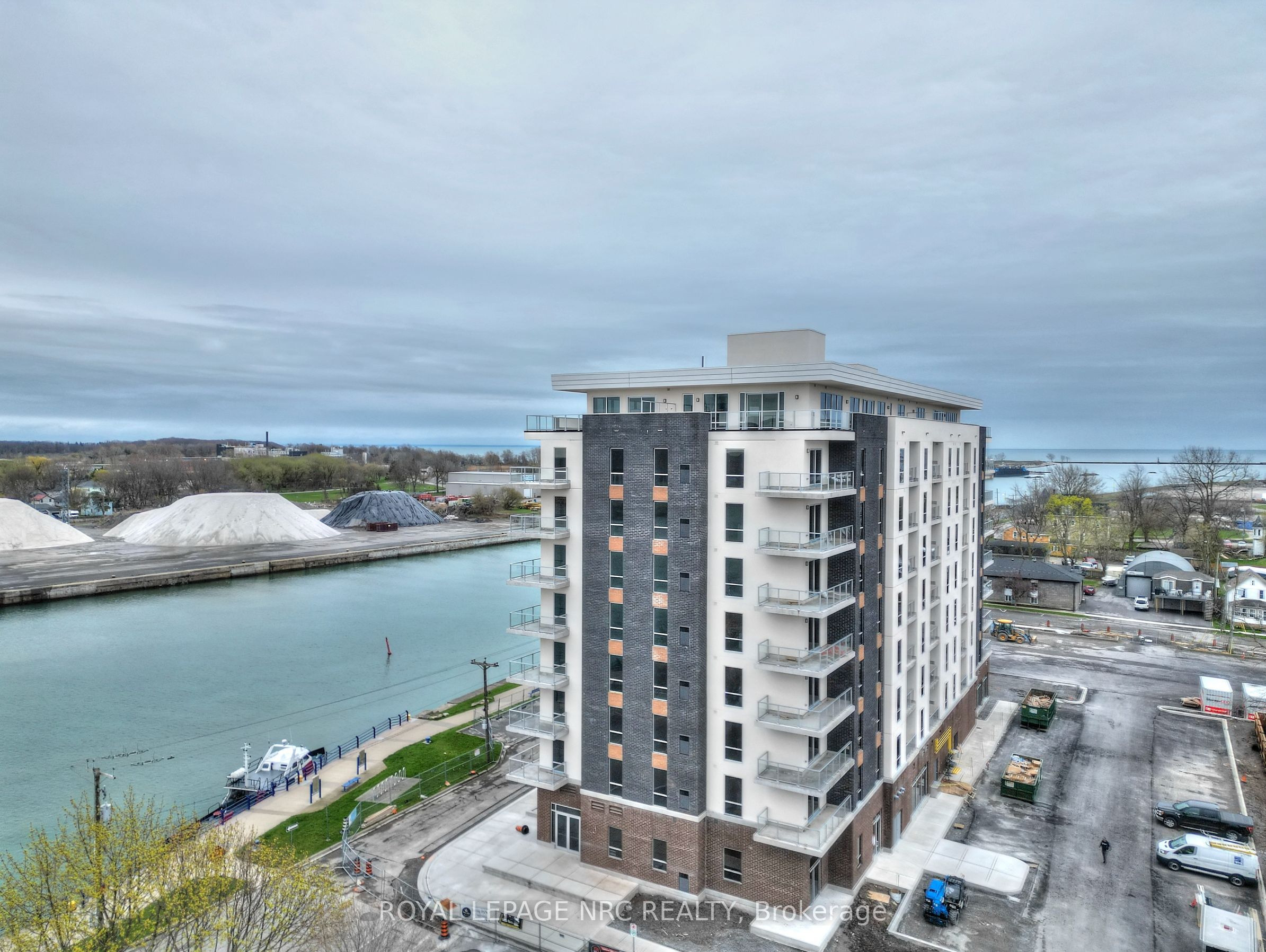 118 WEST Street #803