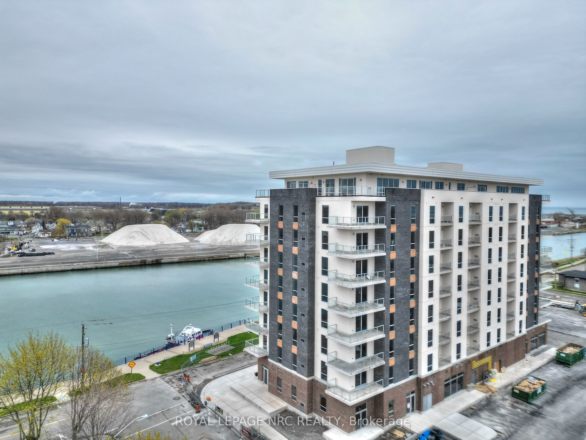 118 WEST Street #803