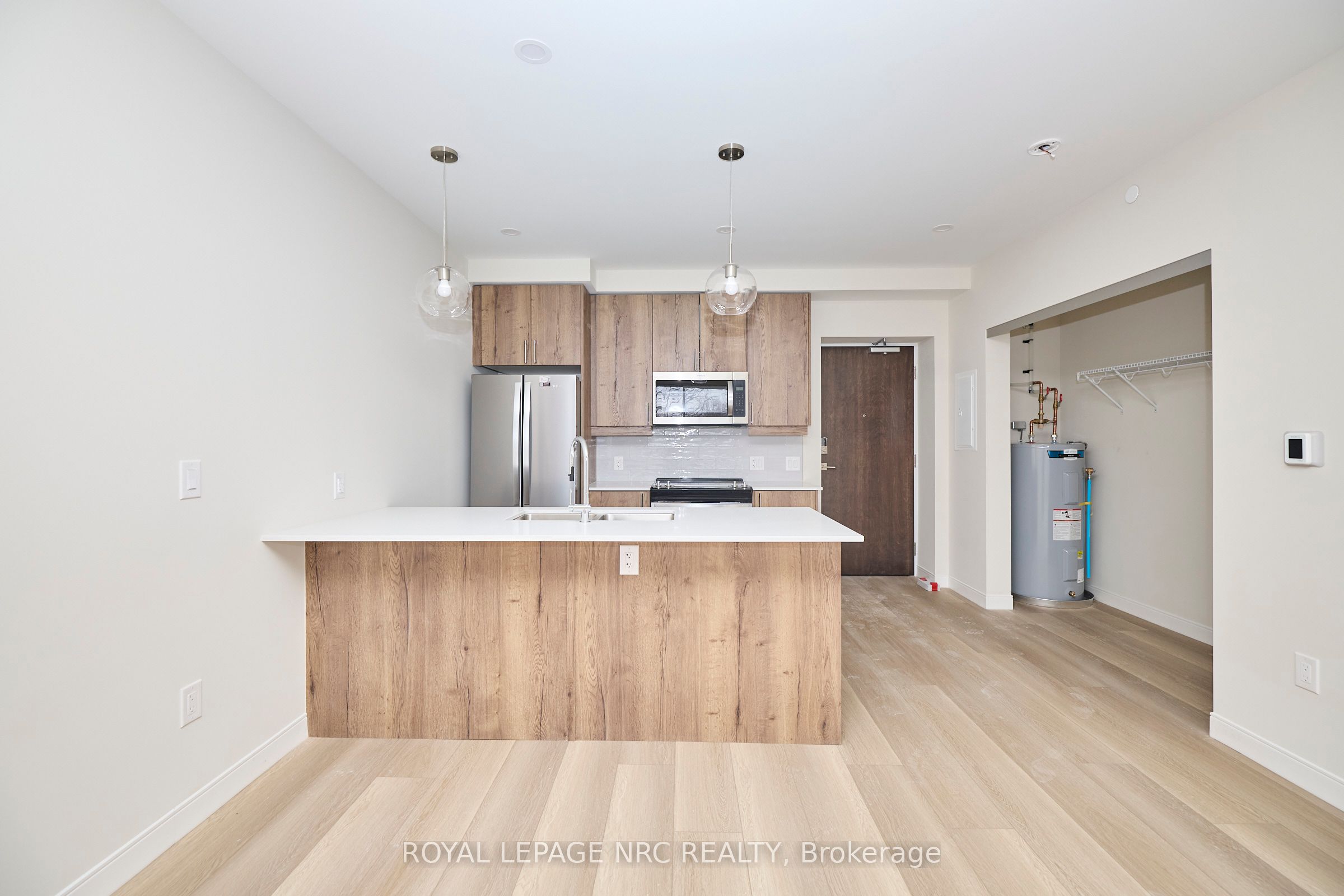 118 WEST Street #803