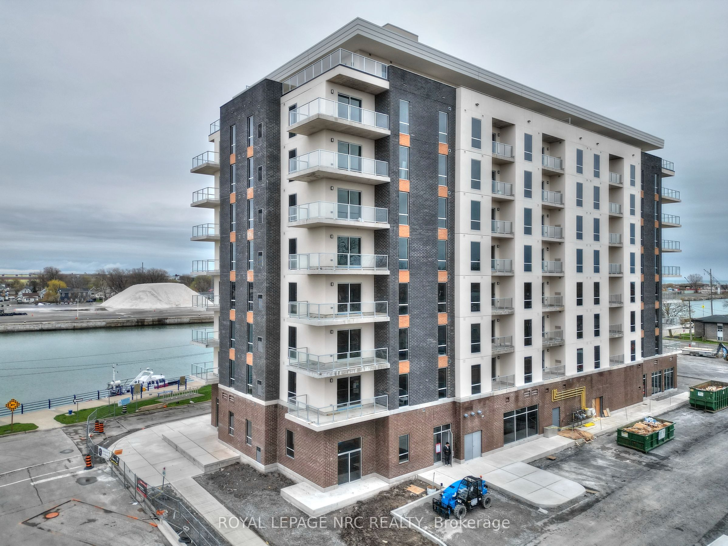 118 WEST Street #803