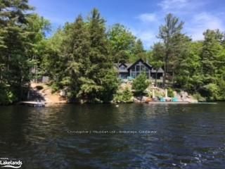 12 ISLAND 270 SIX MILE LAKE