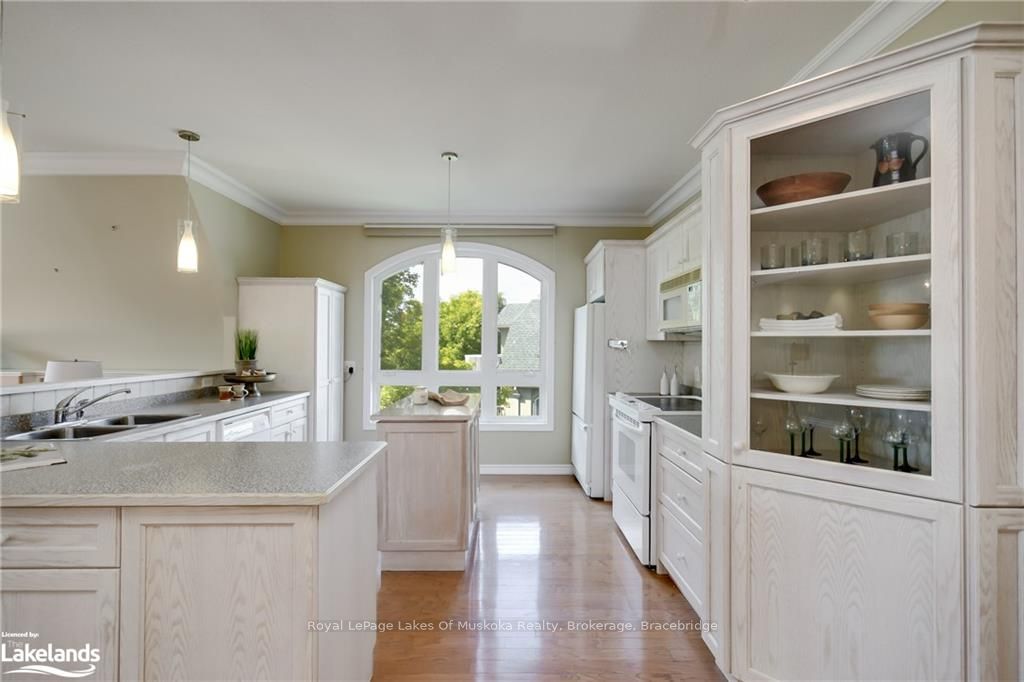 31 DAIRY Lane #401