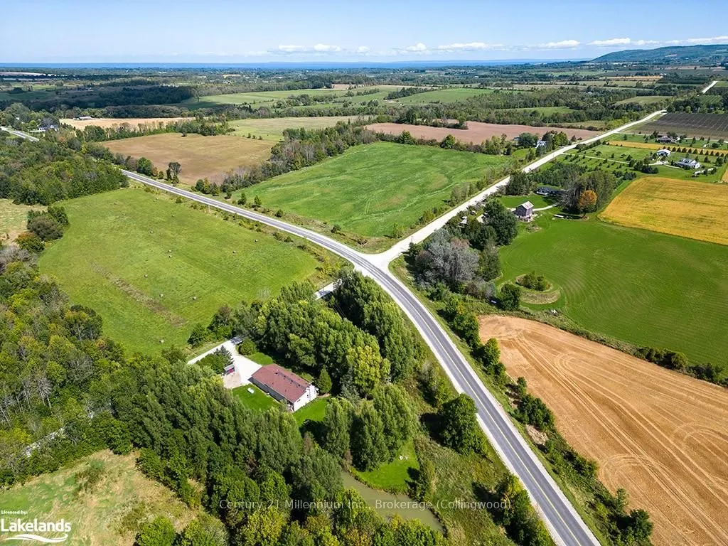727302 22C Side Road