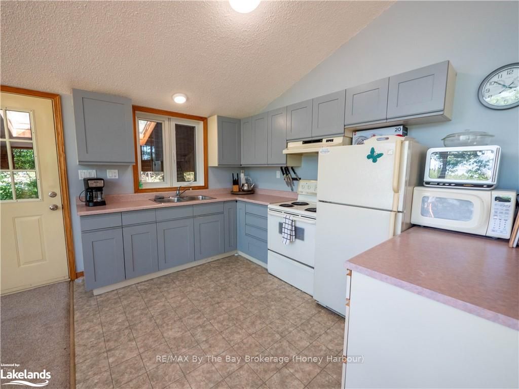 3140 ISLAND 1810