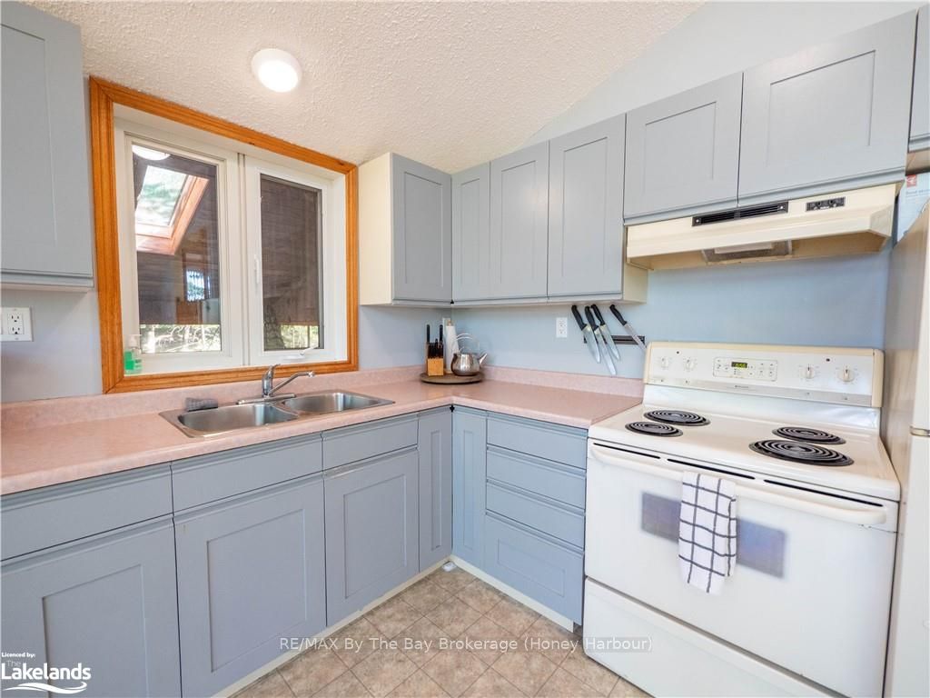 3140 ISLAND 1810