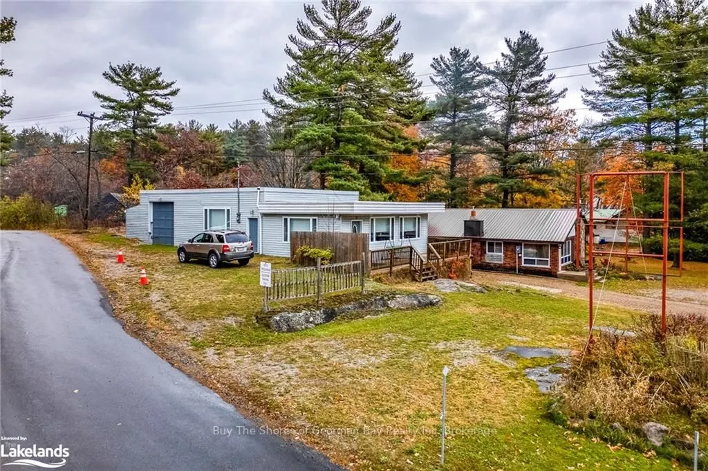 2512 HONEY HARBOUR Road