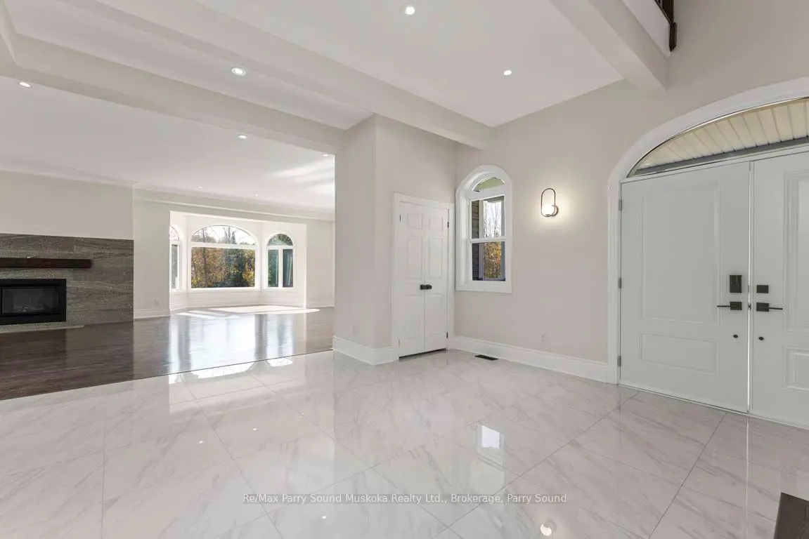 14-16 KNOWLES Crescent