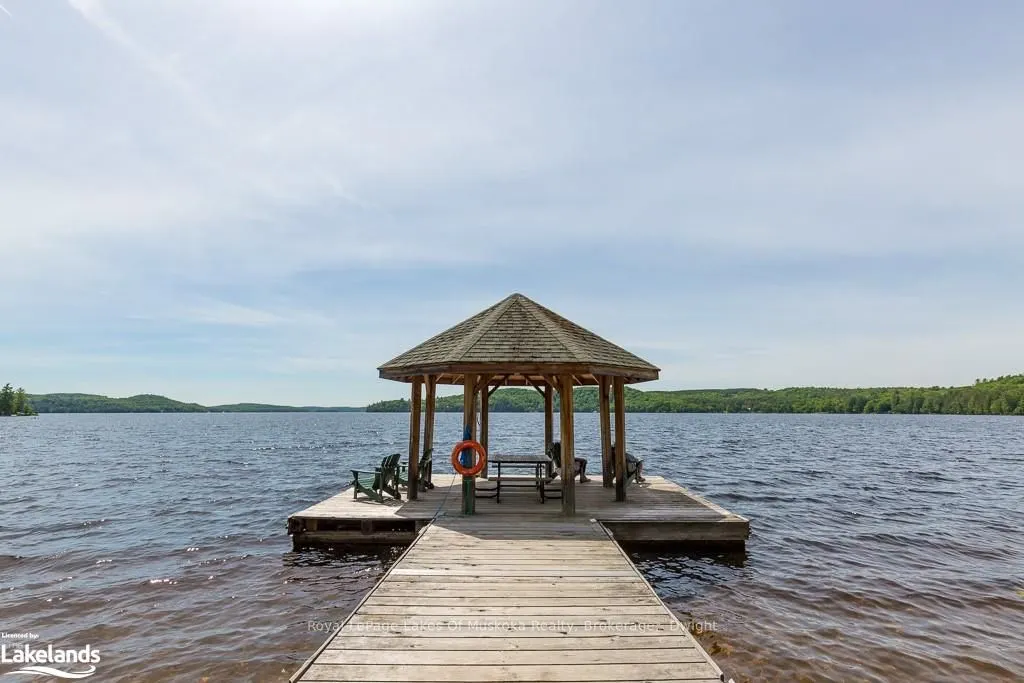 1111 DWIGHT BEACH Road, #8 Fxd W