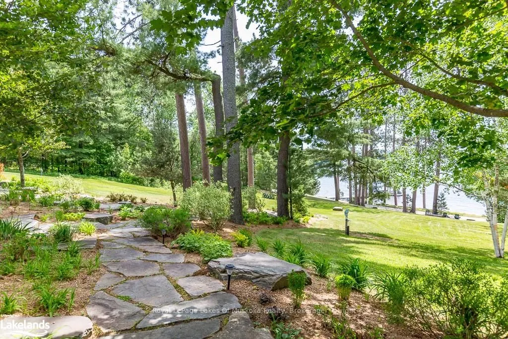 1111 DWIGHT BEACH Road, #8 Fxd W