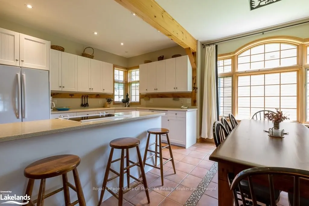 1111 DWIGHT BEACH Road, #8 Fxd W