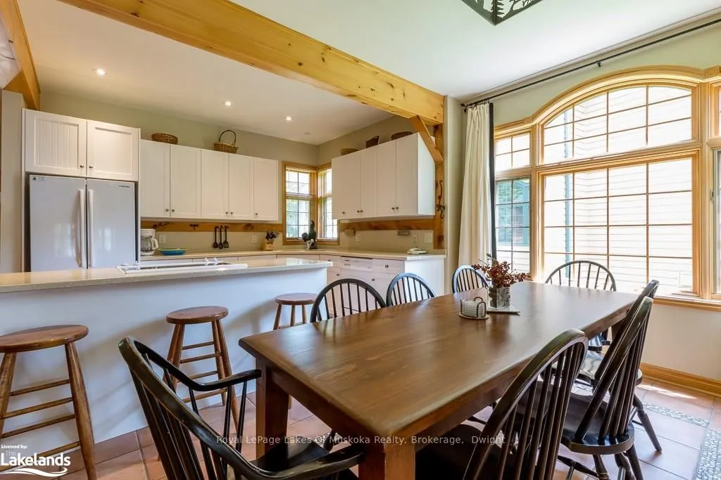 1111 DWIGHT BEACH Road, #8 Fxd W