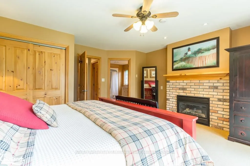 1111 DWIGHT BEACH Road, #8 Fxd W
