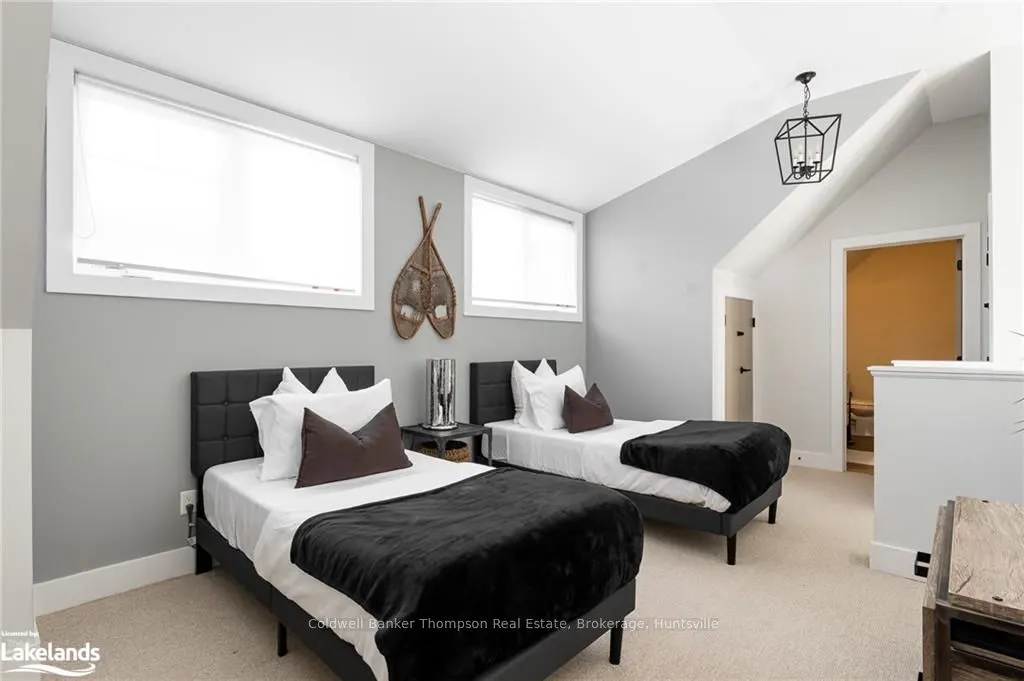 1 TREE TOPS Lane #302