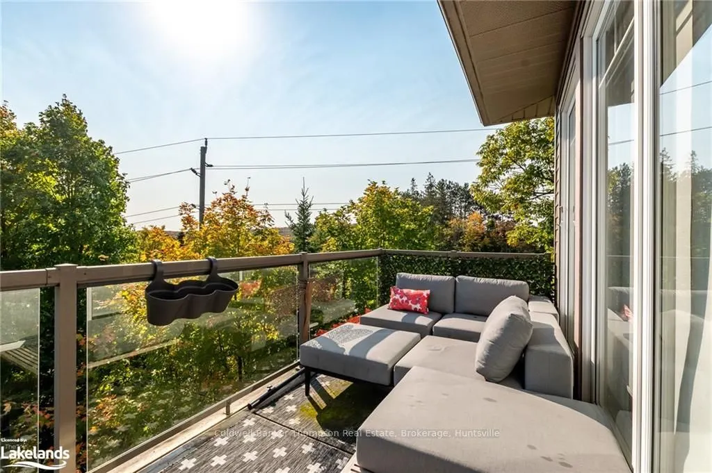 1 TREE TOPS Lane #302