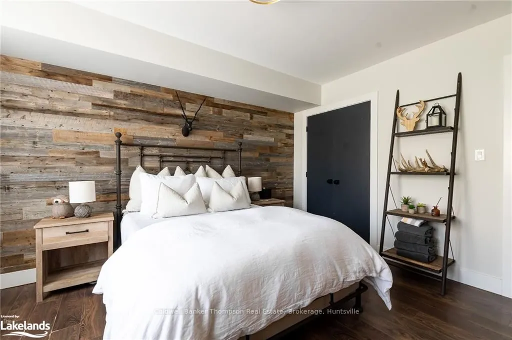 1 TREE TOPS Lane #302