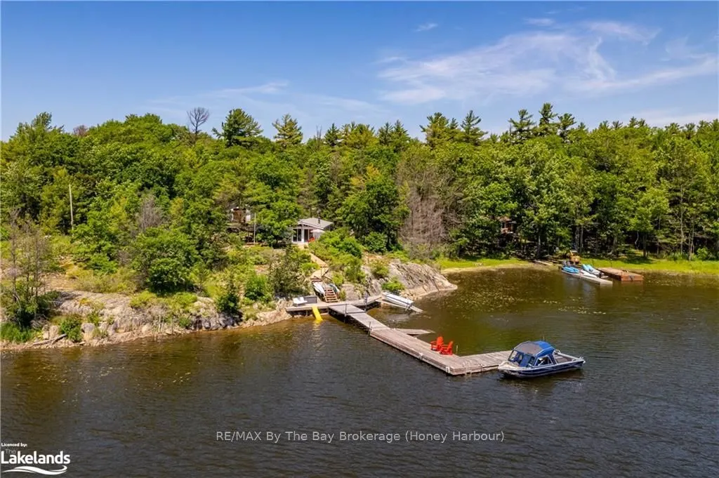6932 ISLAND 1810 / BONE ISLAND