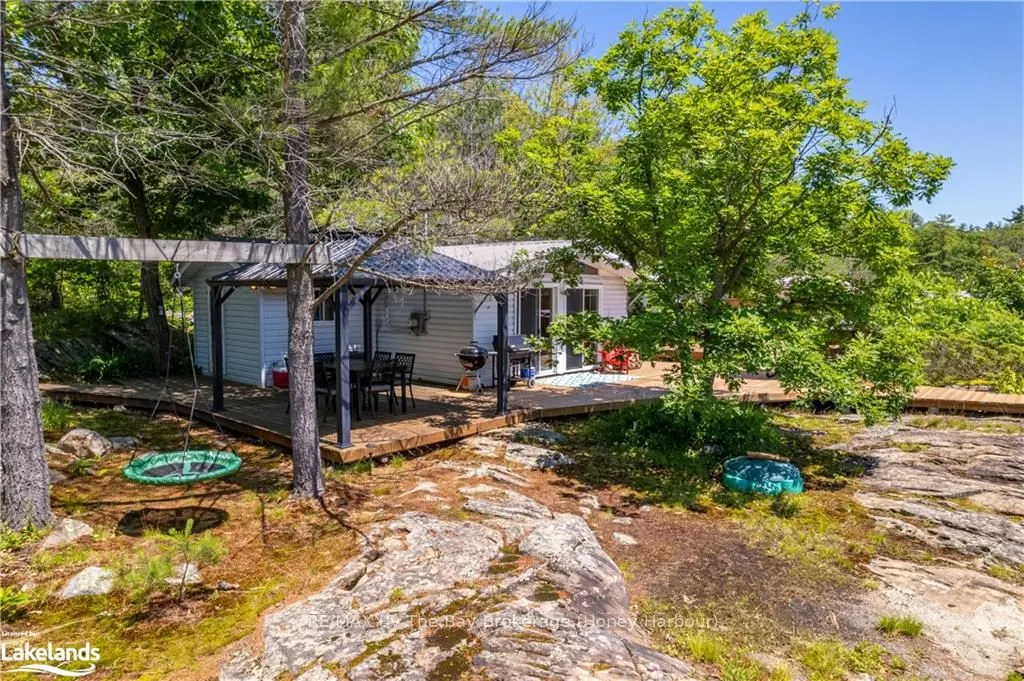 6932 ISLAND 1810 / BONE ISLAND