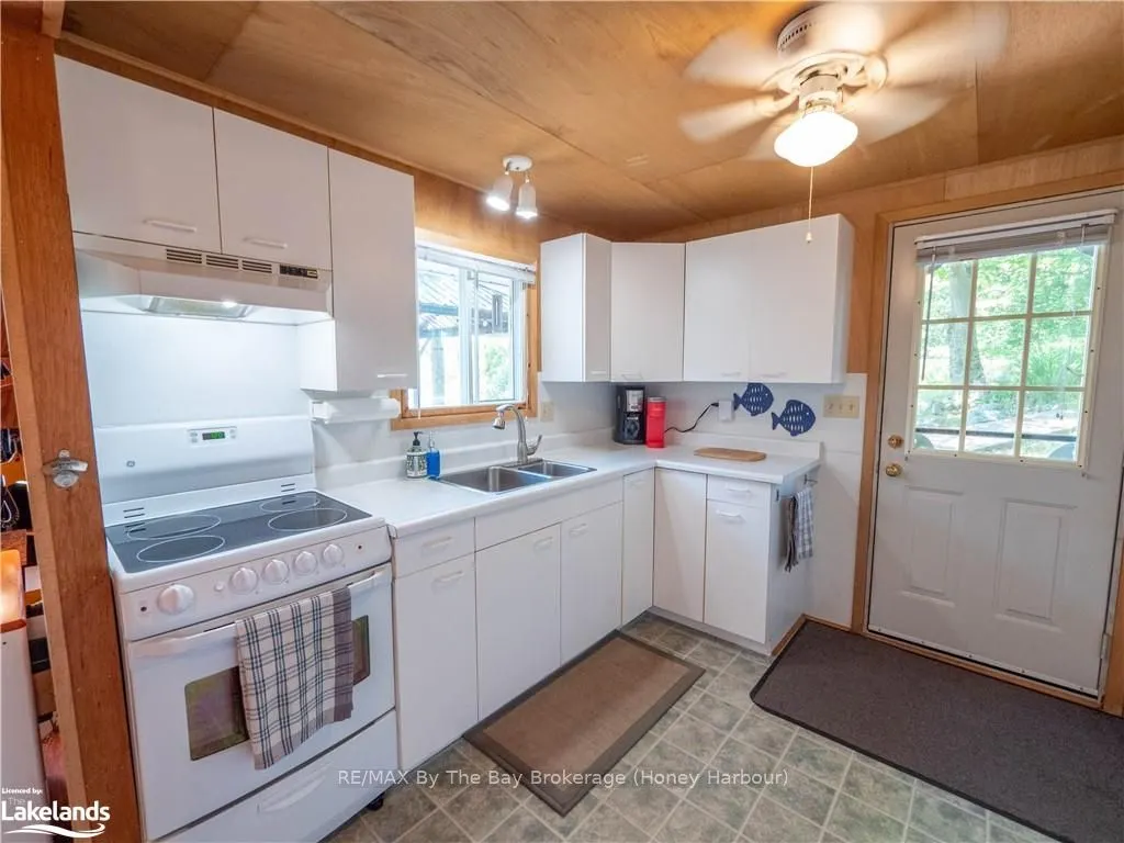 6932 ISLAND 1810 / BONE ISLAND