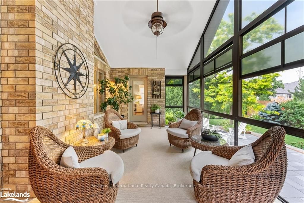 33 SOUTH HARBOUR Drive