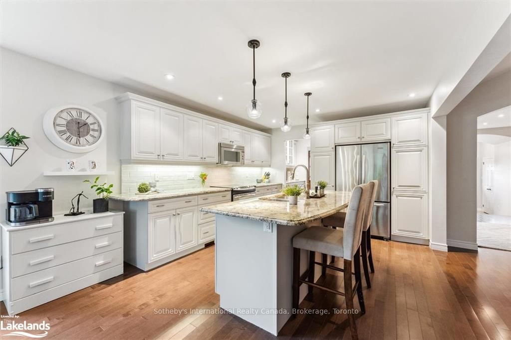 33 SOUTH HARBOUR Drive