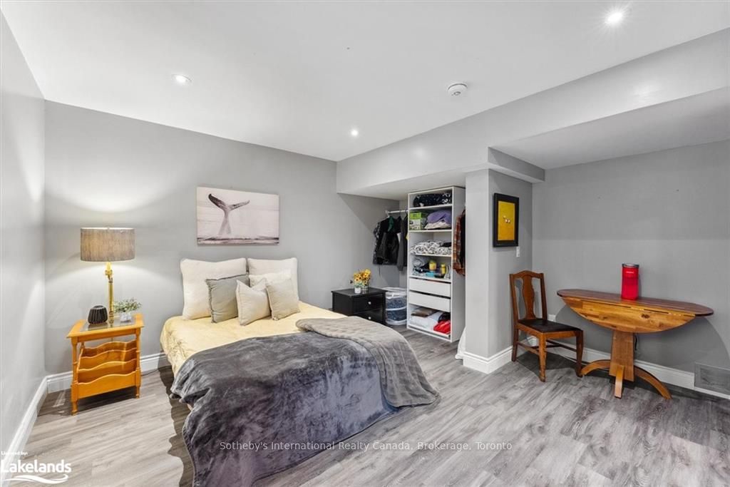 33 SOUTH HARBOUR Drive