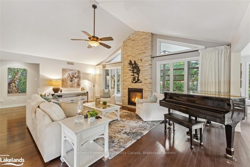 33 SOUTH HARBOUR Drive