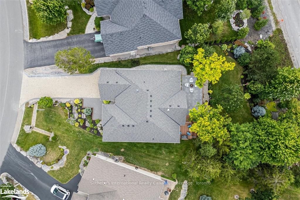 33 SOUTH HARBOUR Drive