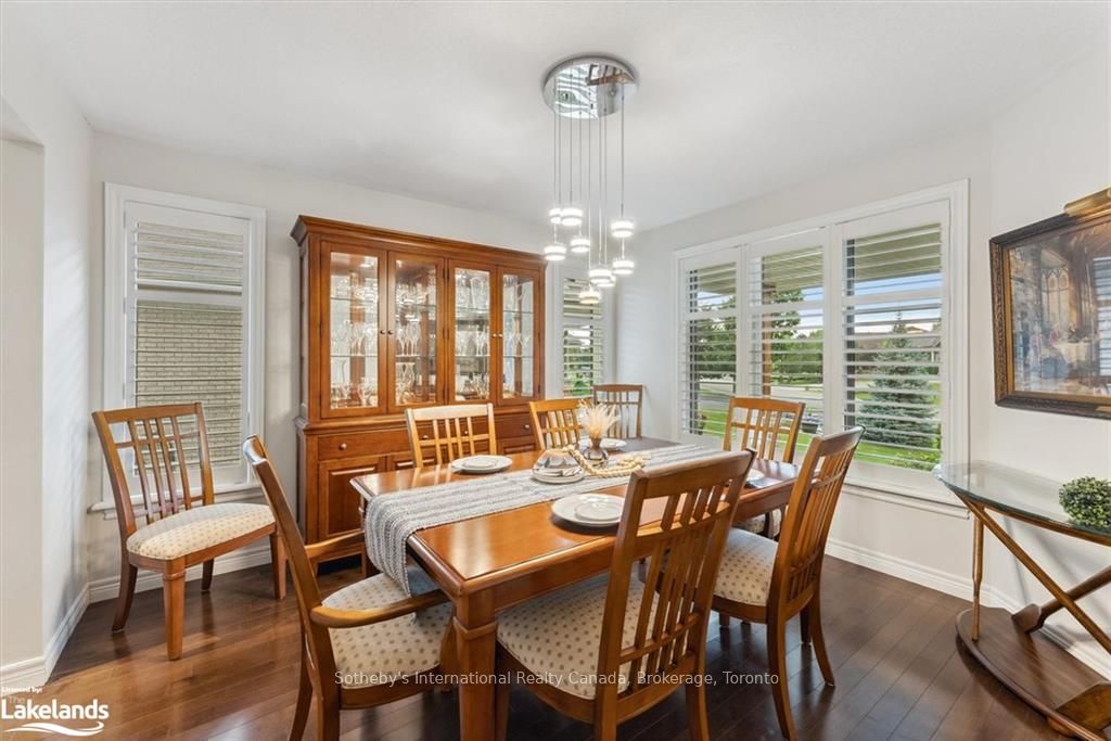 33 SOUTH HARBOUR Drive