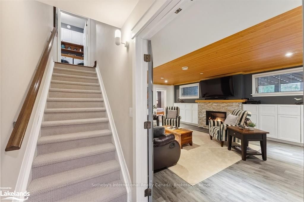 33 SOUTH HARBOUR Drive