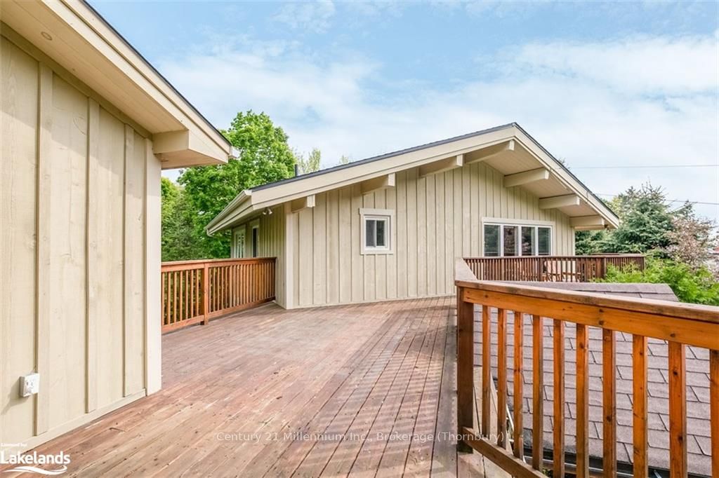 156 CHAMONIX Crescent