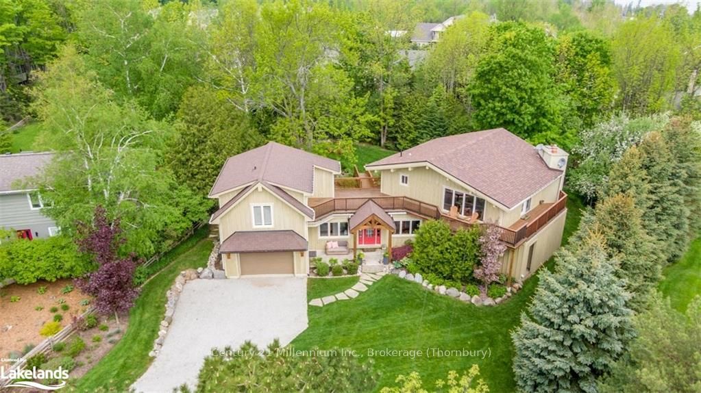 156 CHAMONIX Crescent
