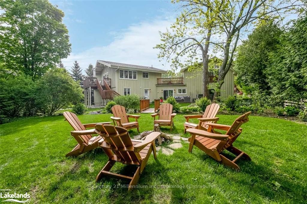 156 CHAMONIX Crescent
