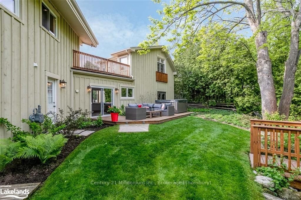 156 CHAMONIX Crescent