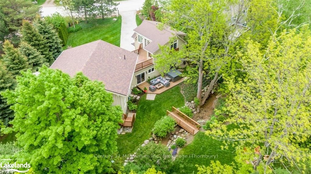 156 CHAMONIX Crescent