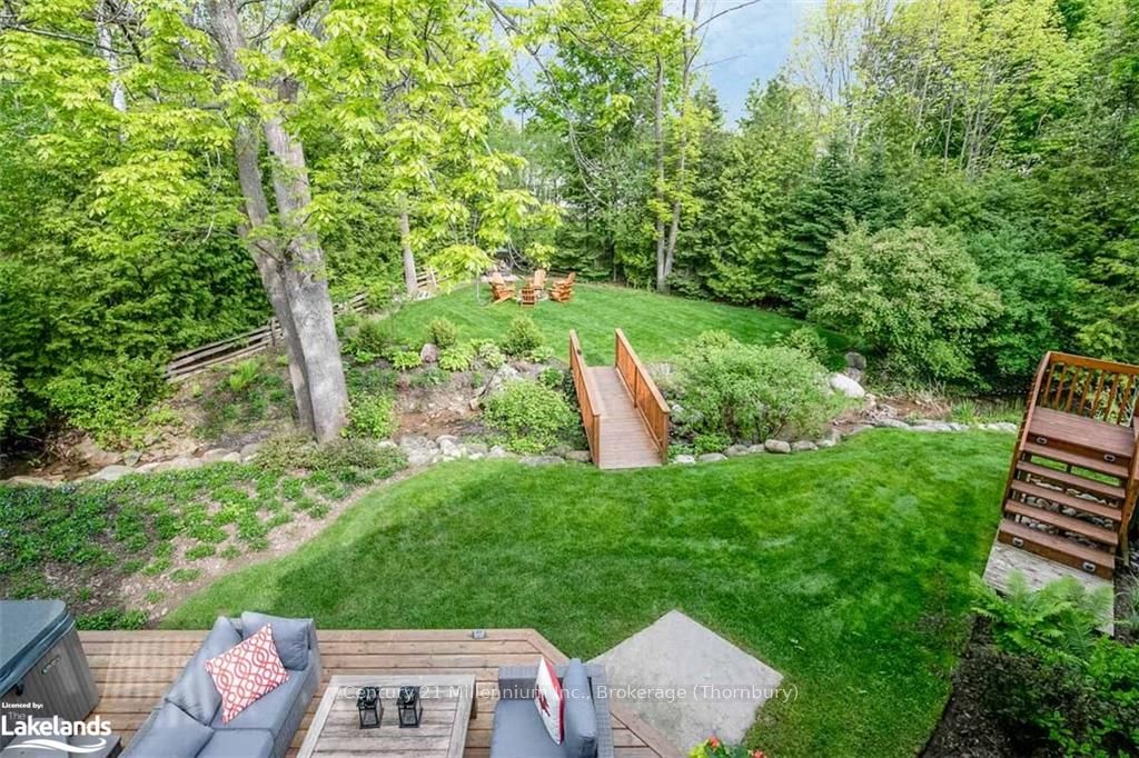 156 CHAMONIX Crescent