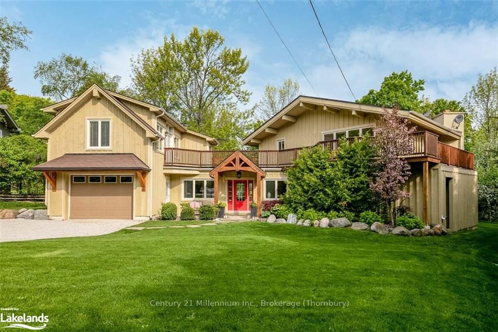 156 CHAMONIX Crescent