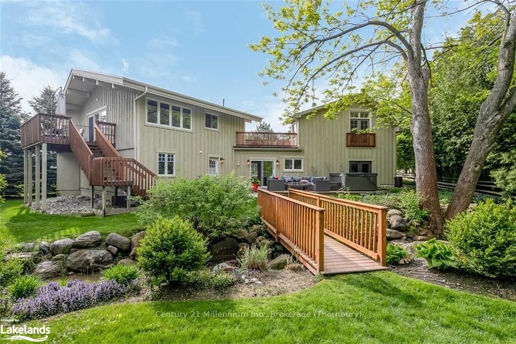 156 CHAMONIX Crescent