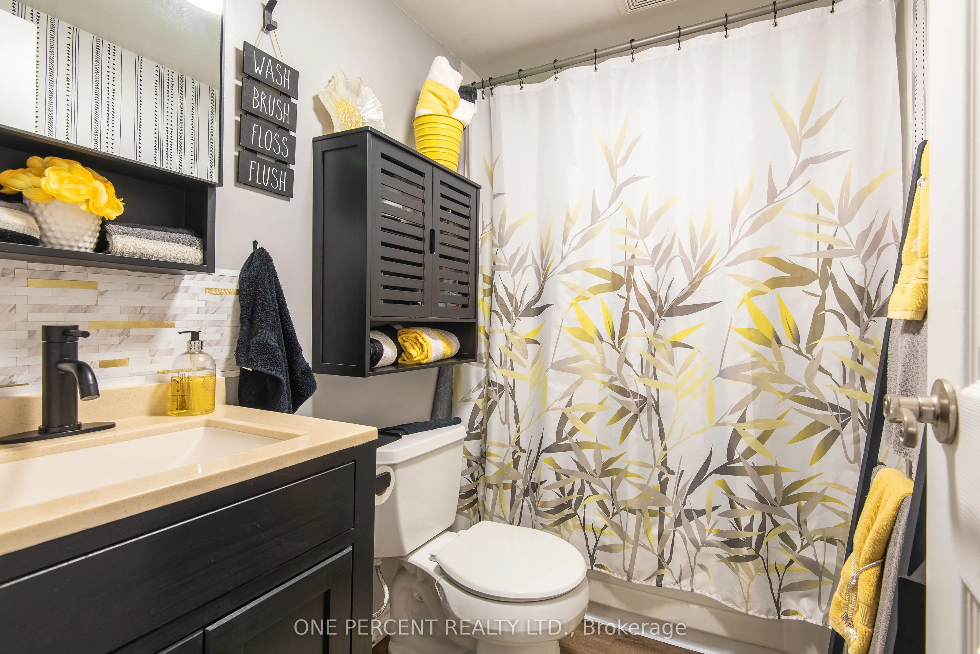 105 Conroy Crescent, #103