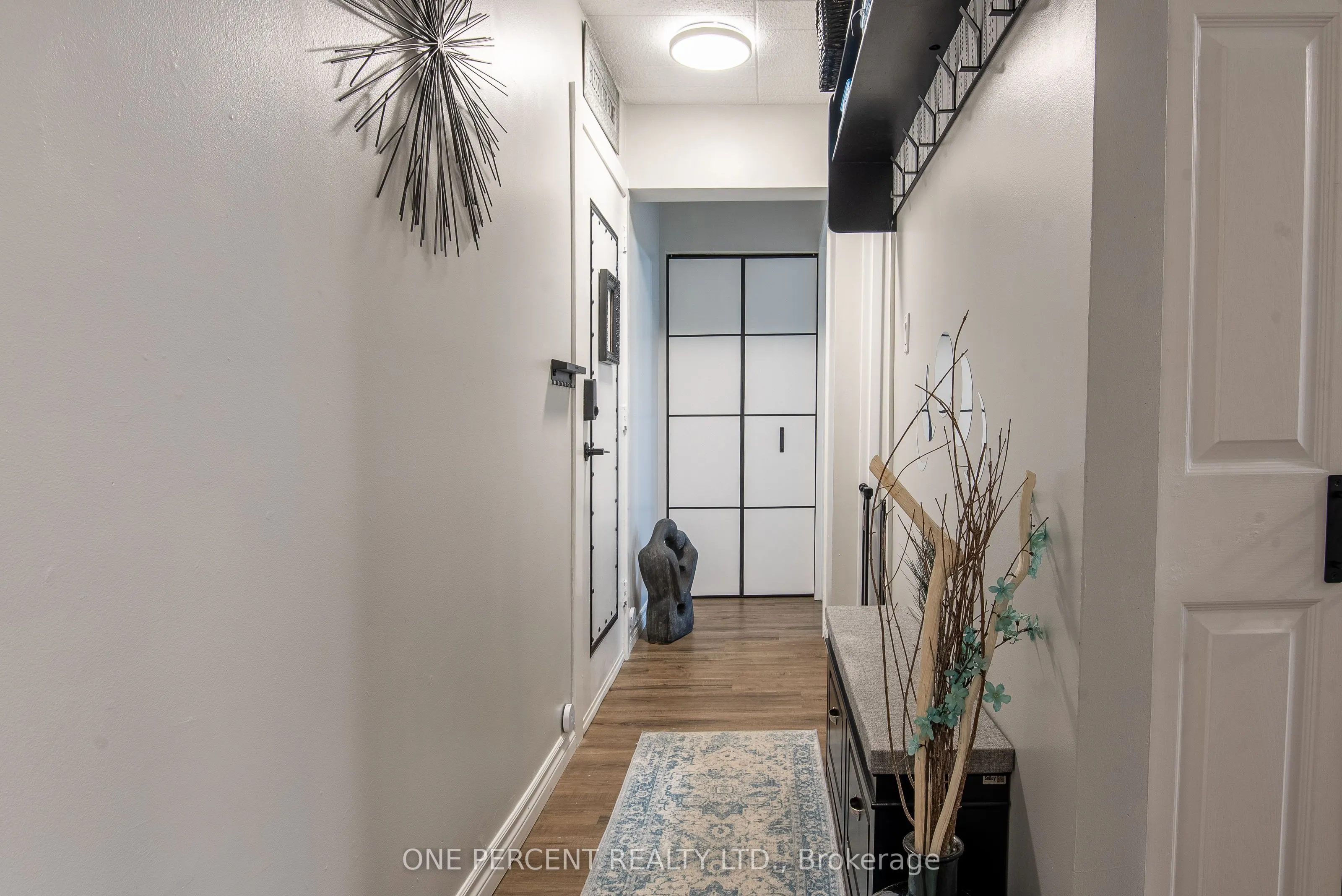 105 Conroy Crescent, #103