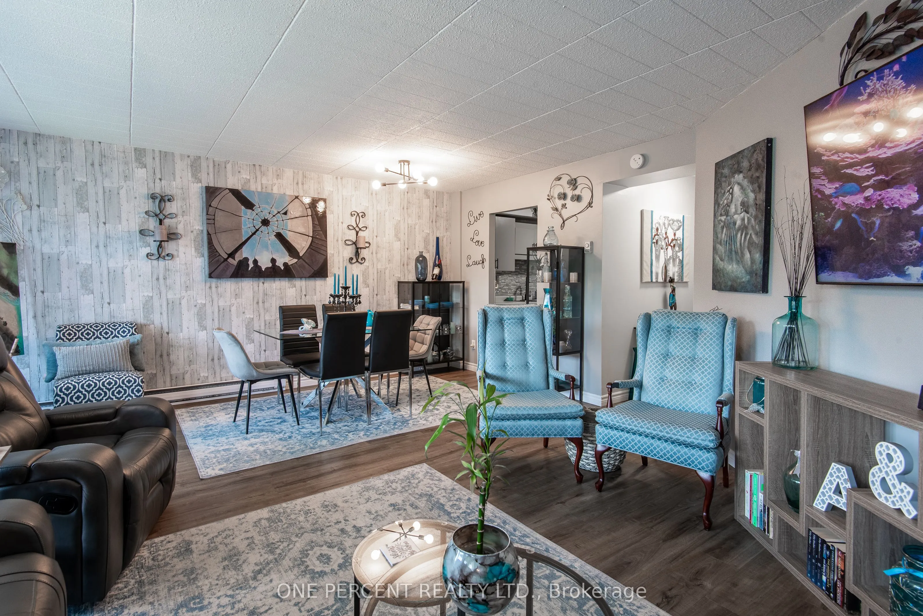 105 Conroy Crescent, #103