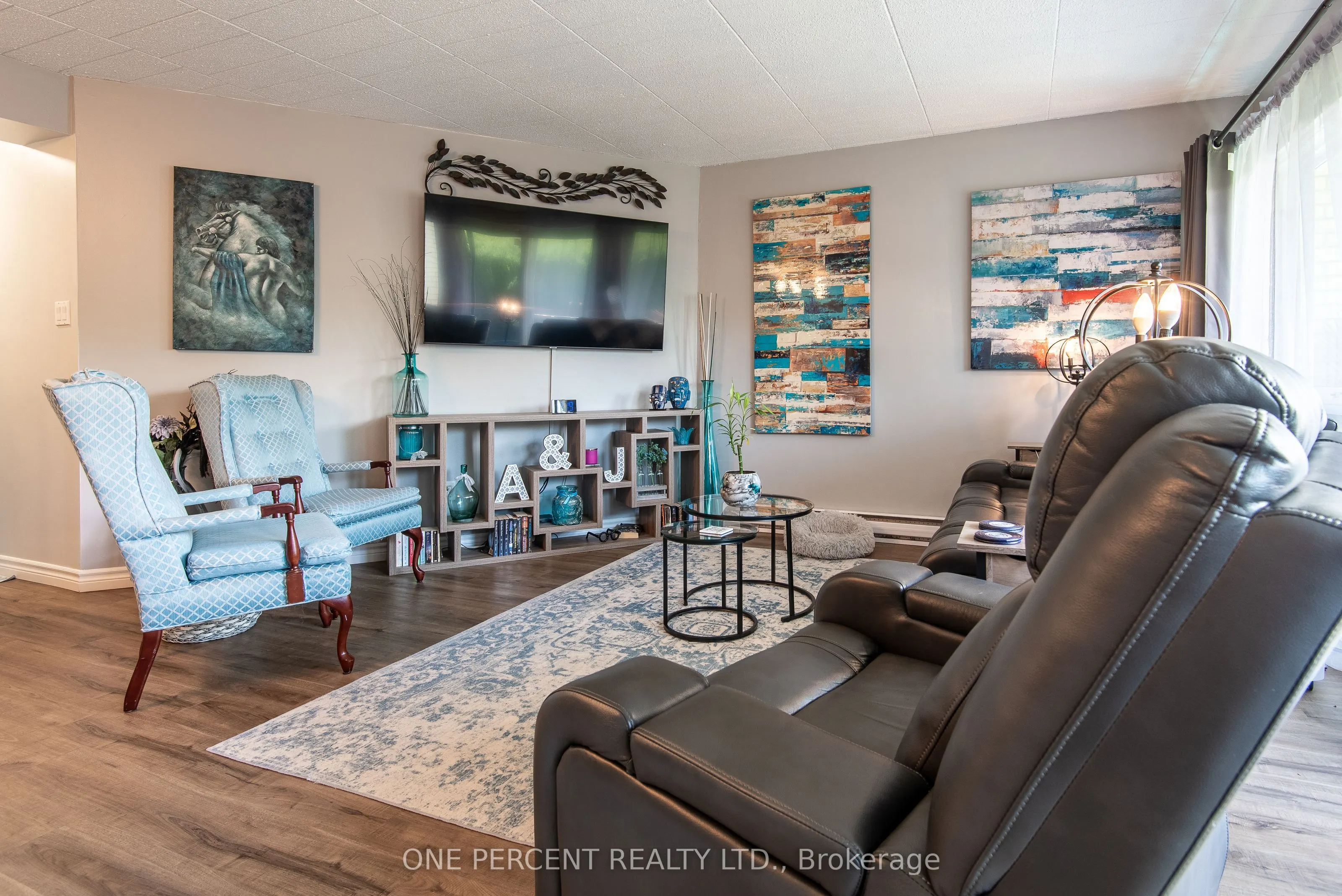 105 Conroy Crescent, #103