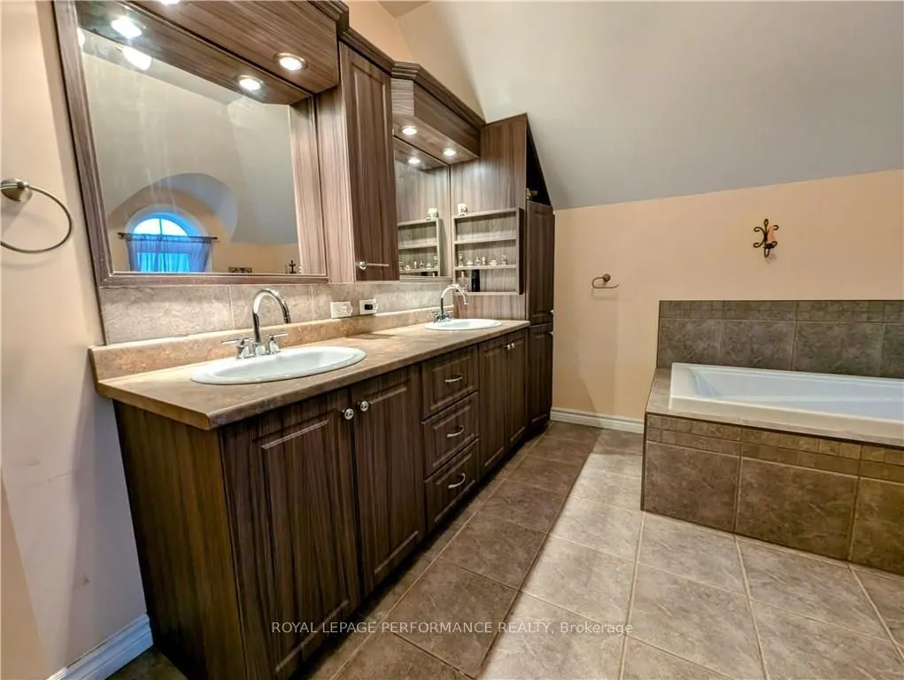 6218 SHANNON Lane