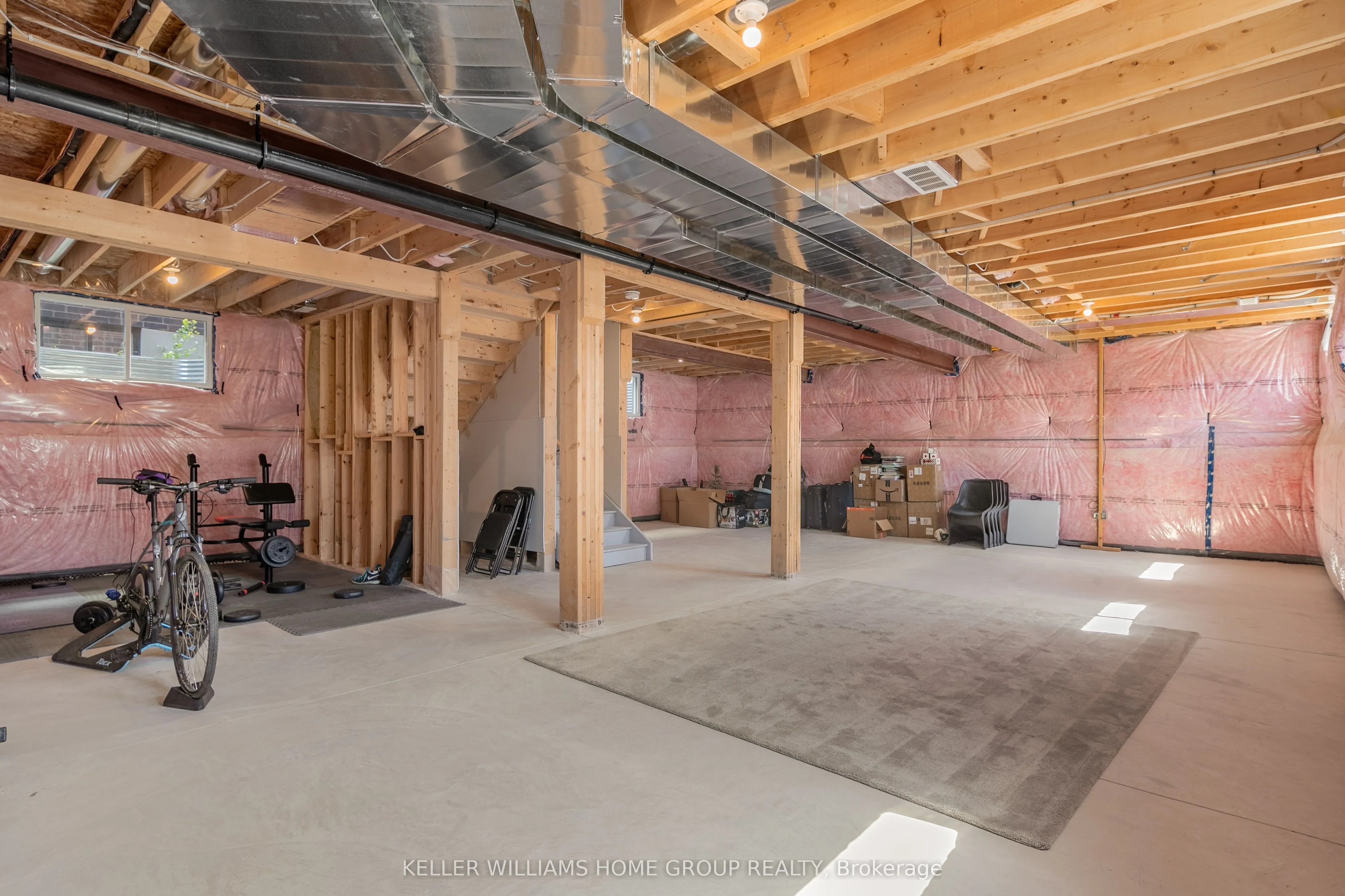 48 Macalister Boulevard